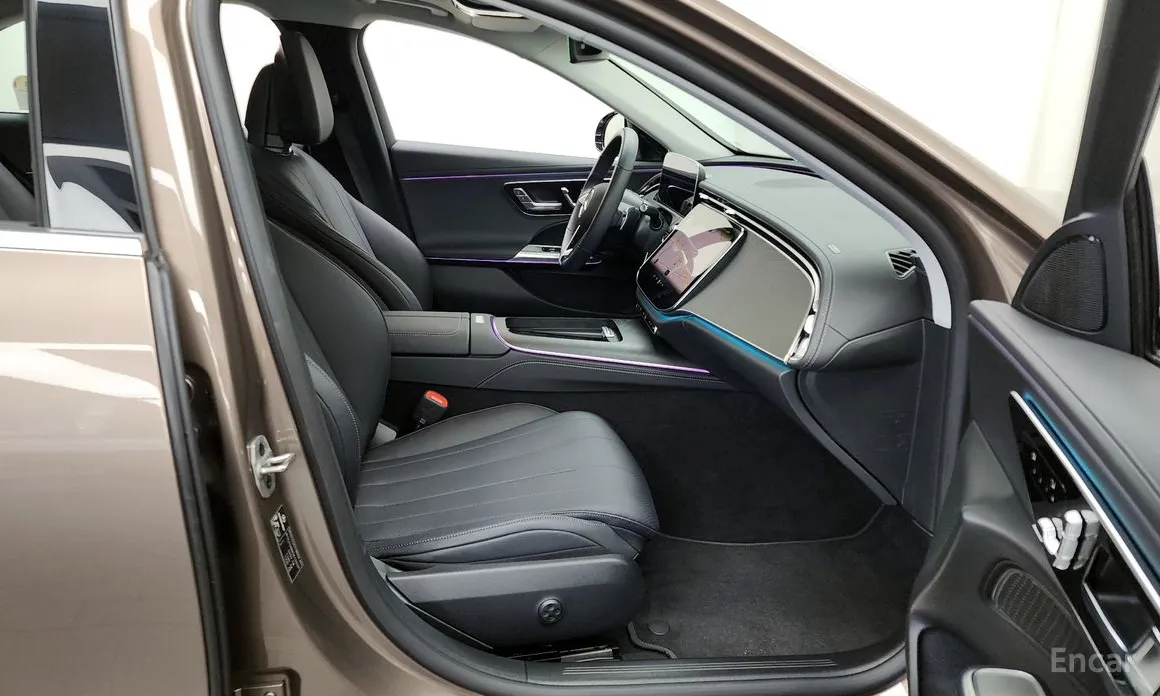 Фото 11 - Mercedes-Benz E-Class