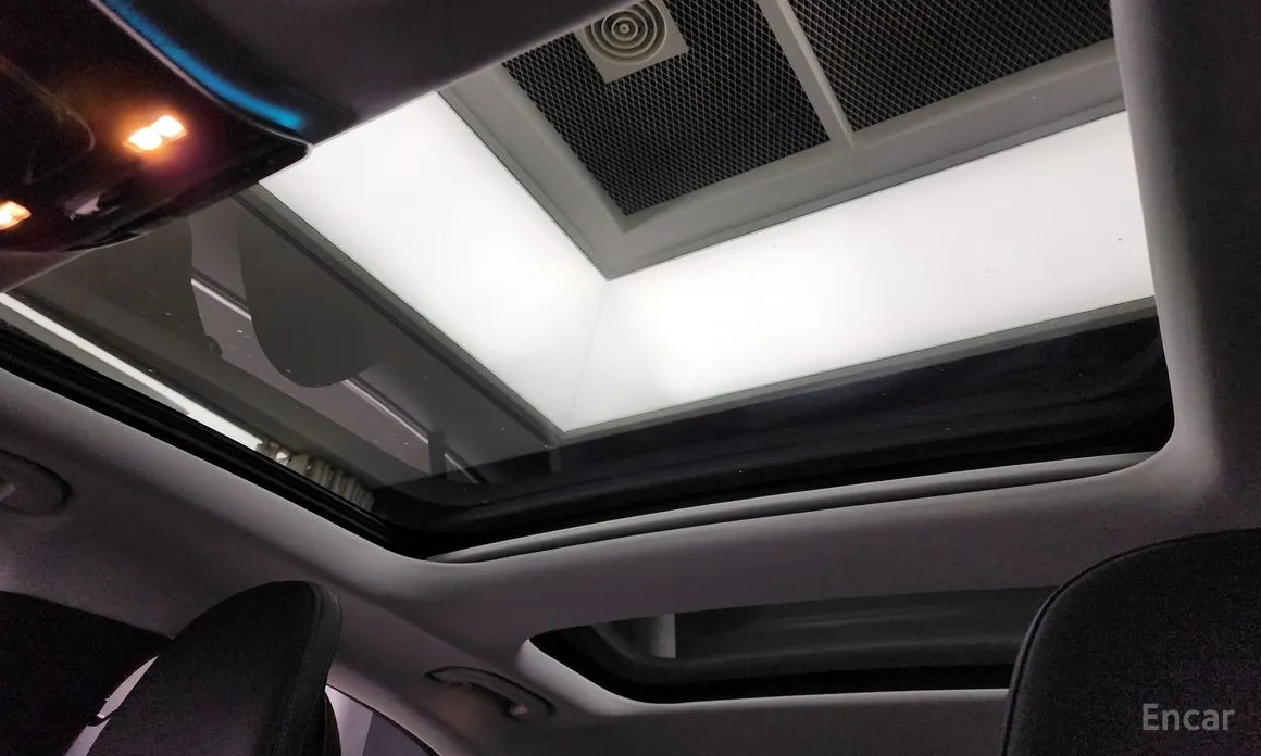 Фото 18 - Mercedes-Benz E-Class