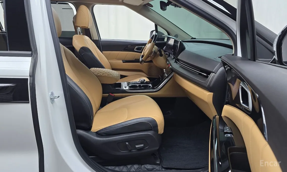 Фото 10 - Kia Carnival