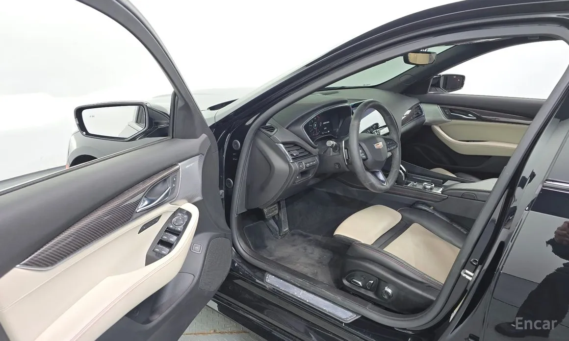 Фото 10 - Cadillac CT5