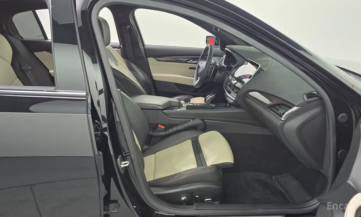 Фото 11 - Cadillac CT5