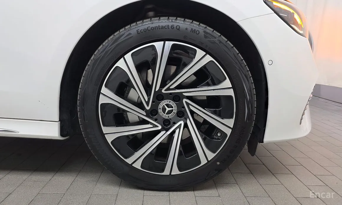 Фото 5 - Mercedes-Benz E-Class