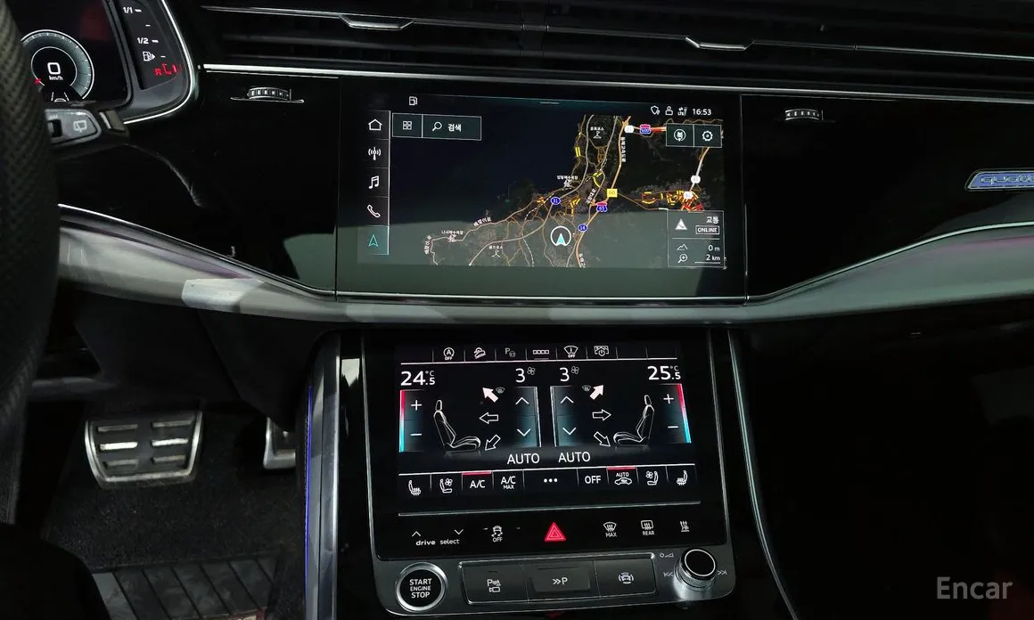 Фото 16 - Audi Q8