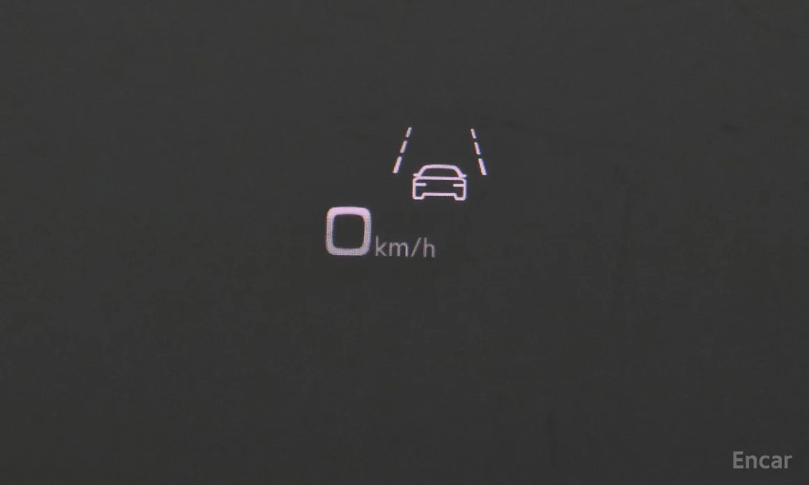 Фото 18 - Audi Q8