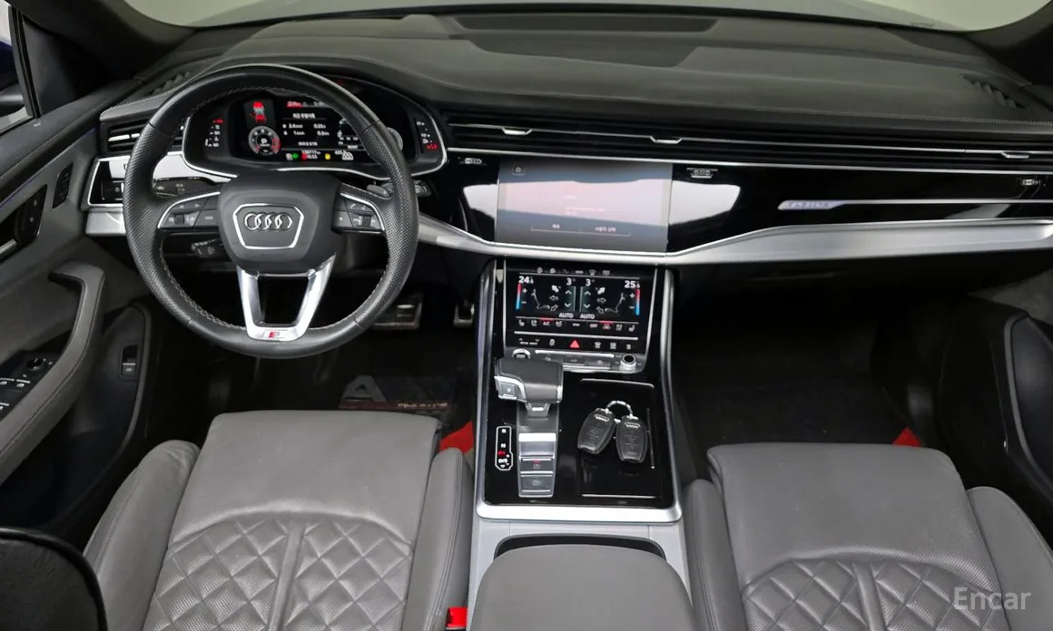 Фото 7 - Audi Q8