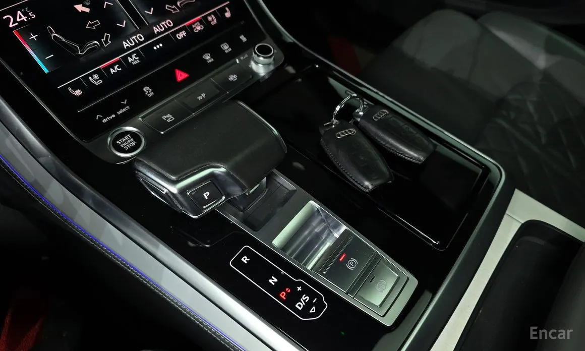 Фото 9 - Audi Q8