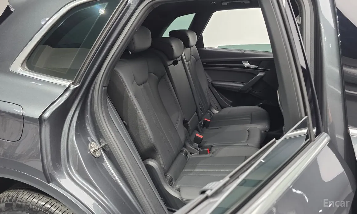 Фото 12 - Audi Q5