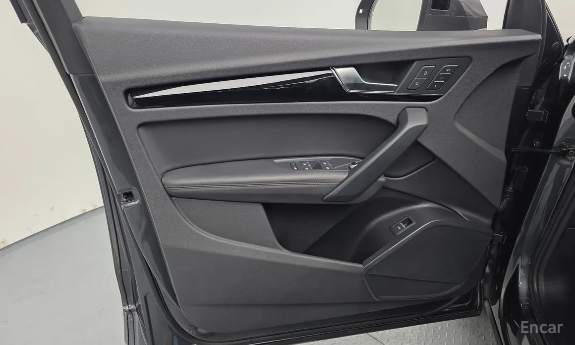 Фото 18 - Audi Q5