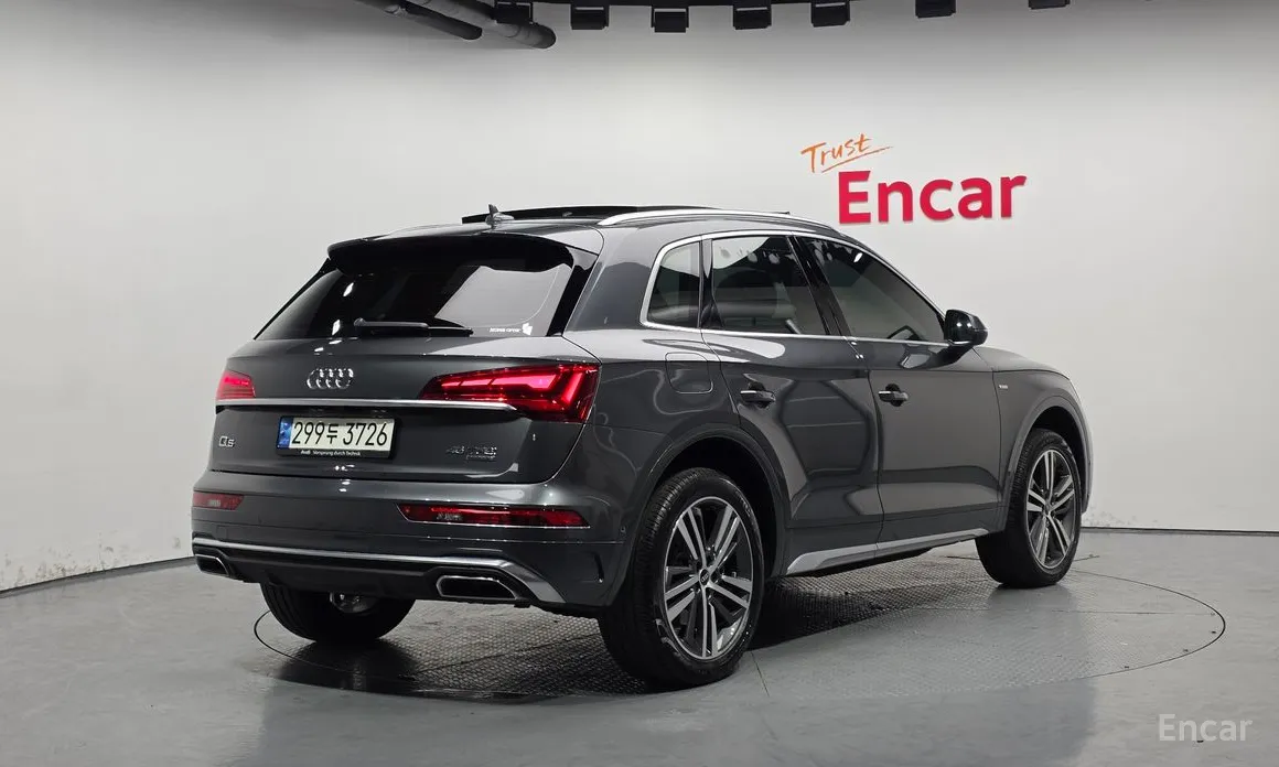 Фото 2 - Audi Q5