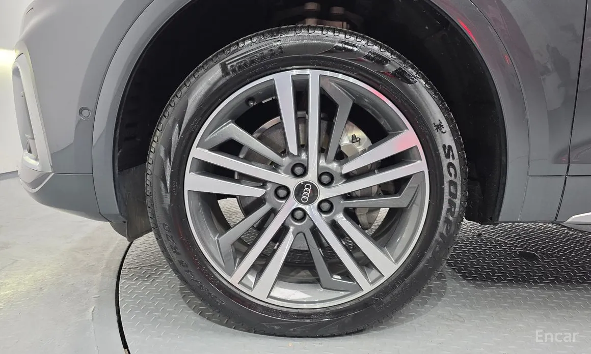 Фото 5 - Audi Q5