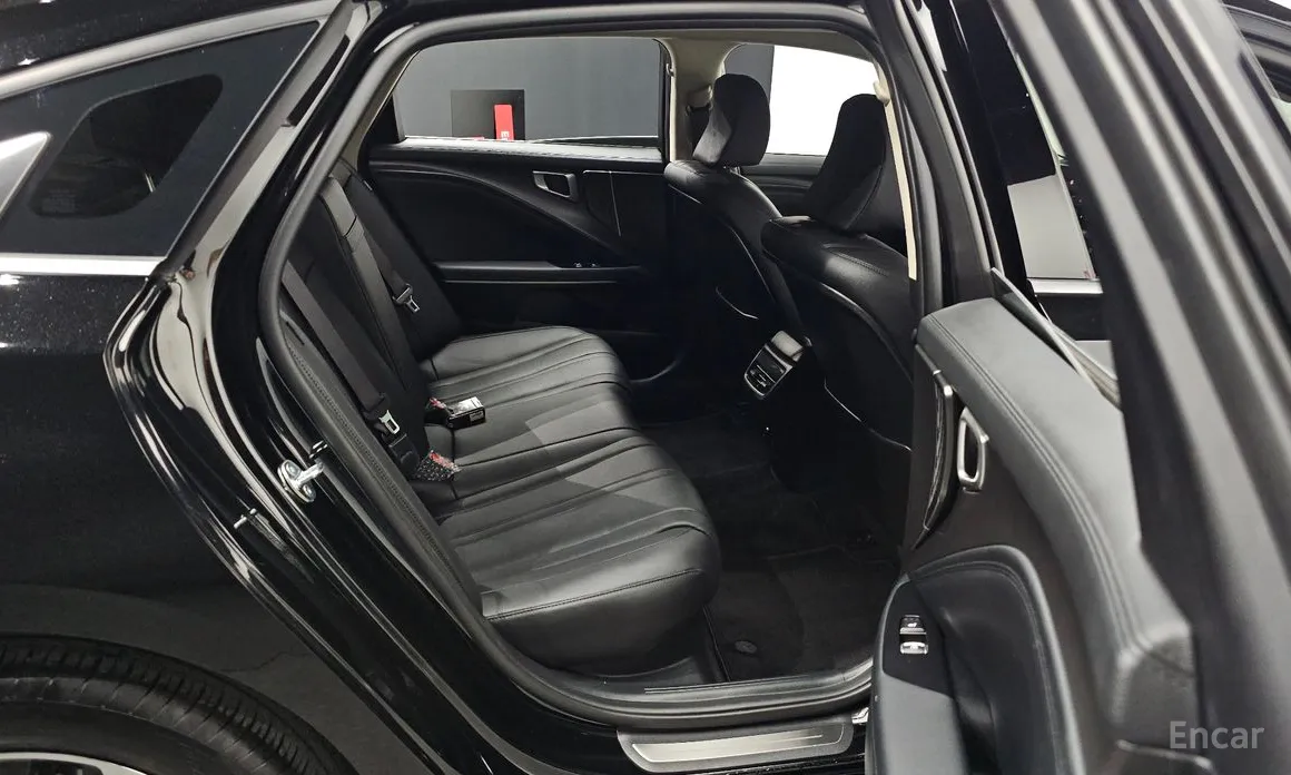 Фото 12 - Kia K8