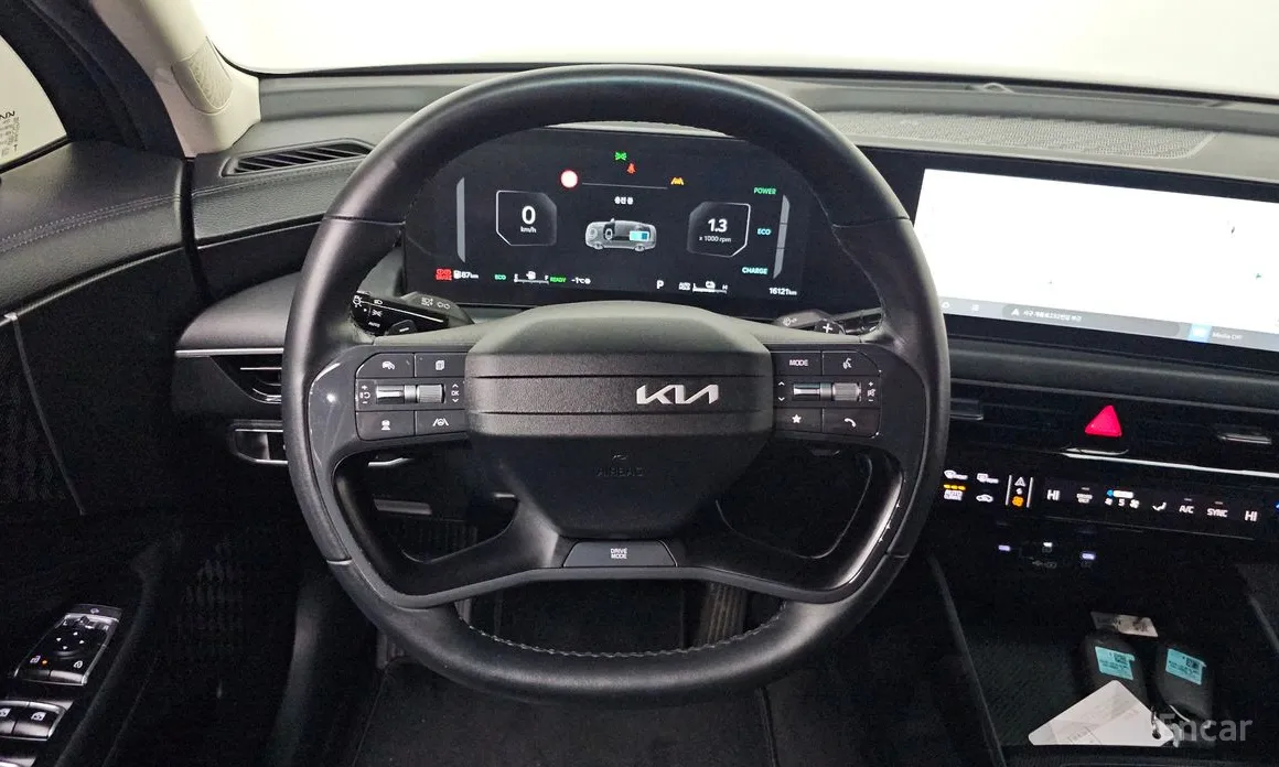 Фото 15 - Kia K8