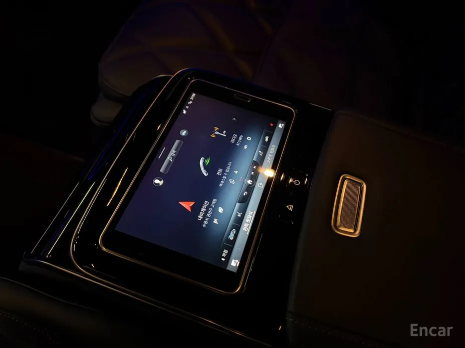 Фото 13 - Mercedes-Benz S-Class