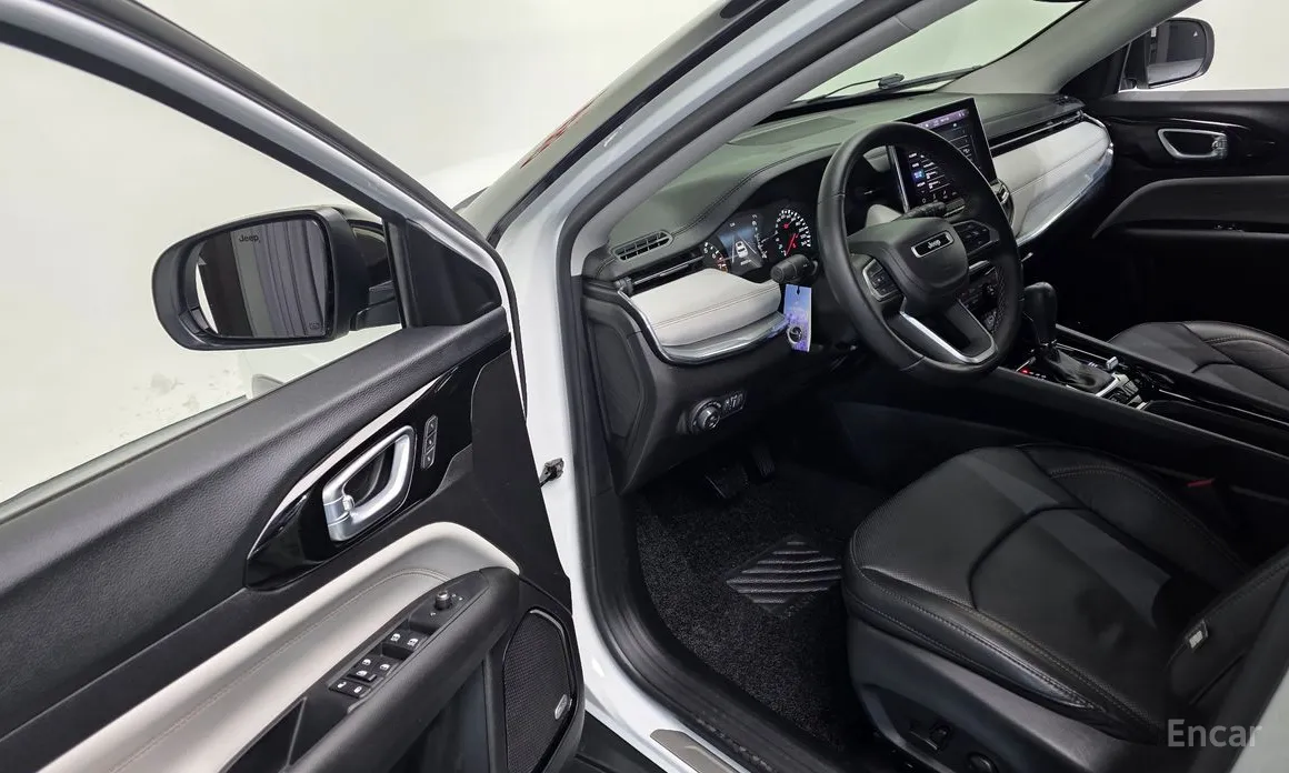 Фото 12 - Jeep Compass