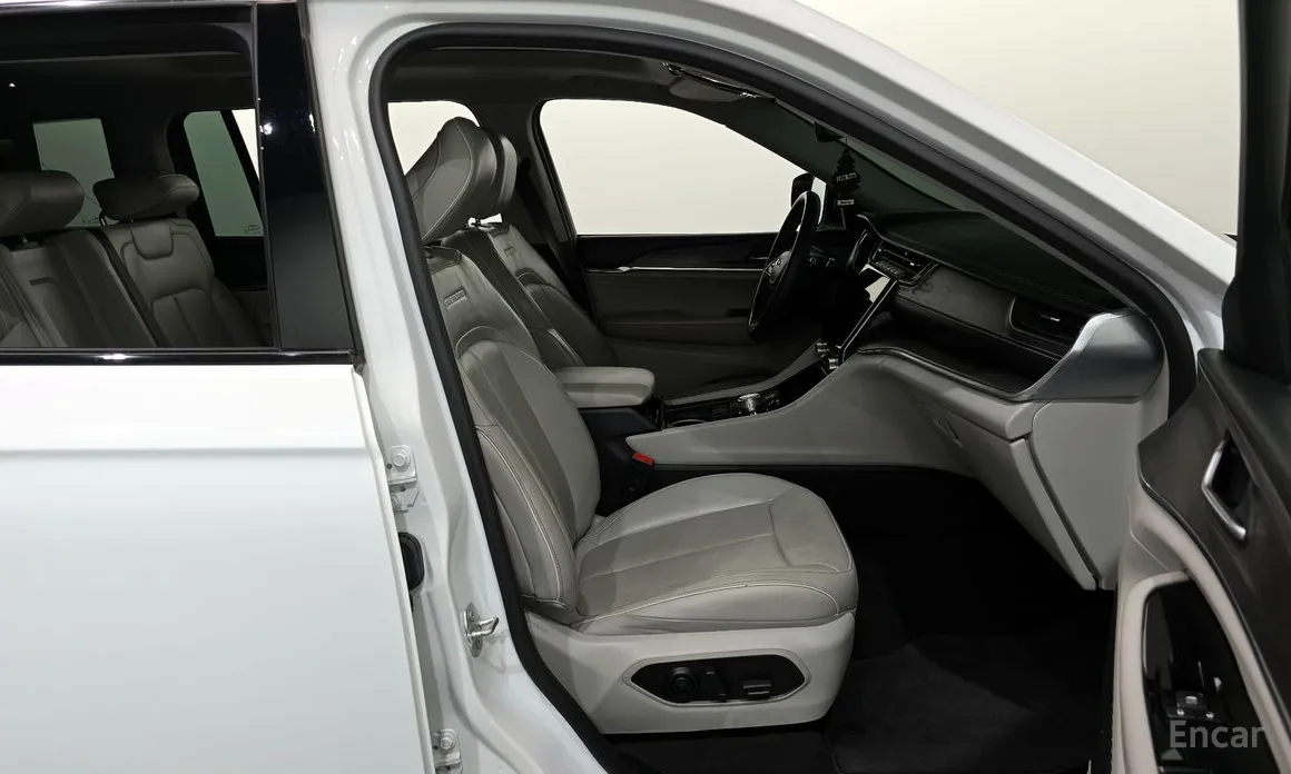 Фото 11 - Jeep Cherokee