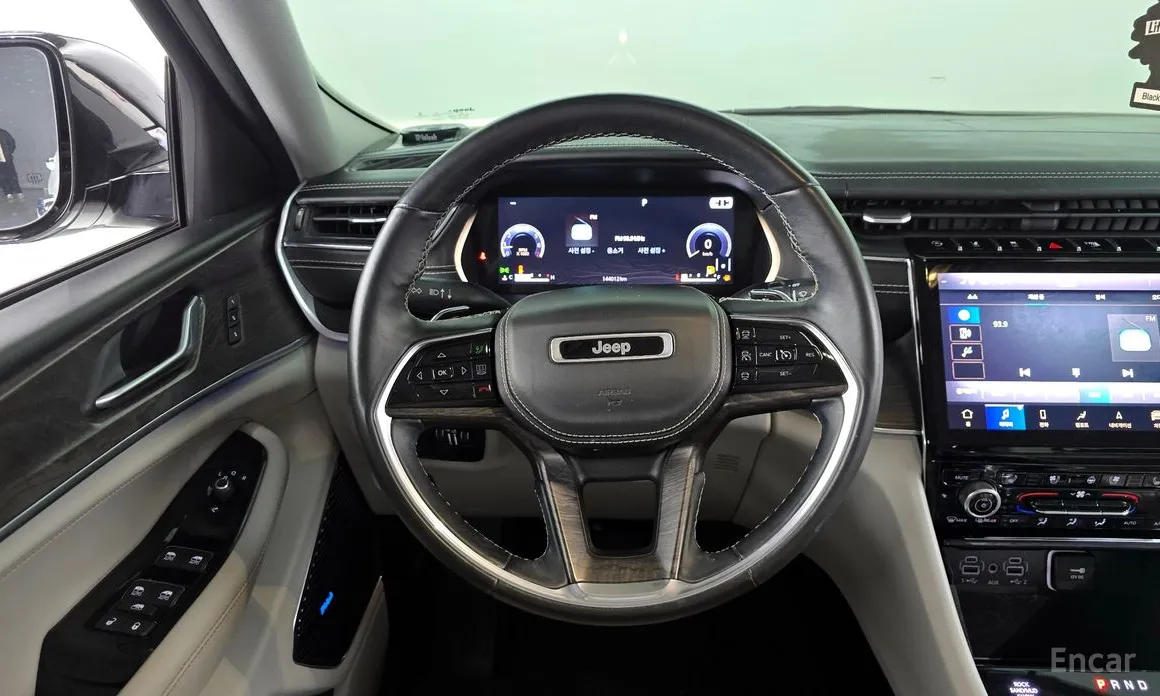 Фото 13 - Jeep Cherokee