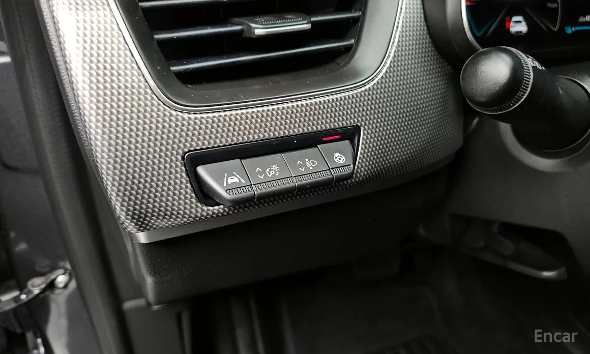 Фото 19 - Renault XM3