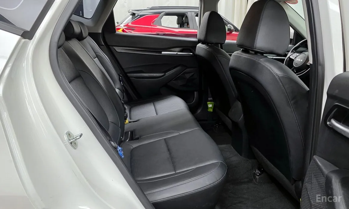 Фото 12 - Kia Seltos