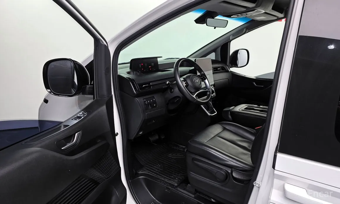 Фото 10 - Hyundai Staria