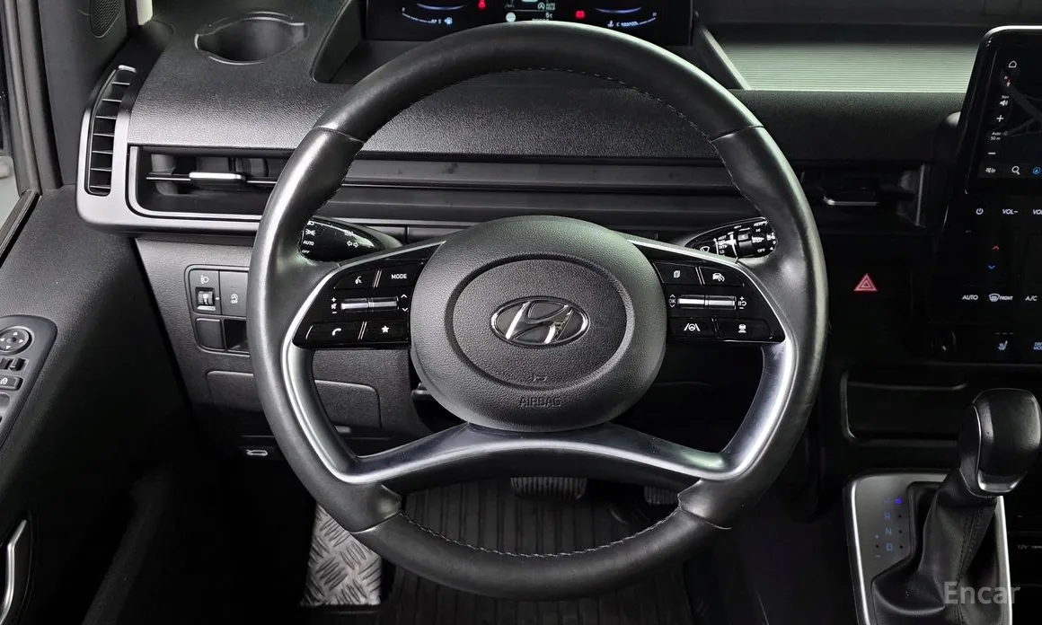 Фото 16 - Hyundai Staria