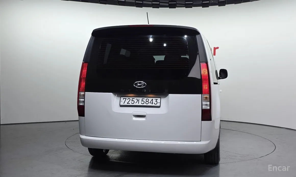 Фото 4 - Hyundai Staria