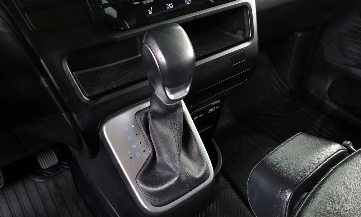 Фото 9 - Hyundai Staria