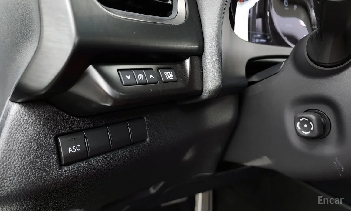 Фото 16 - Lexus UX