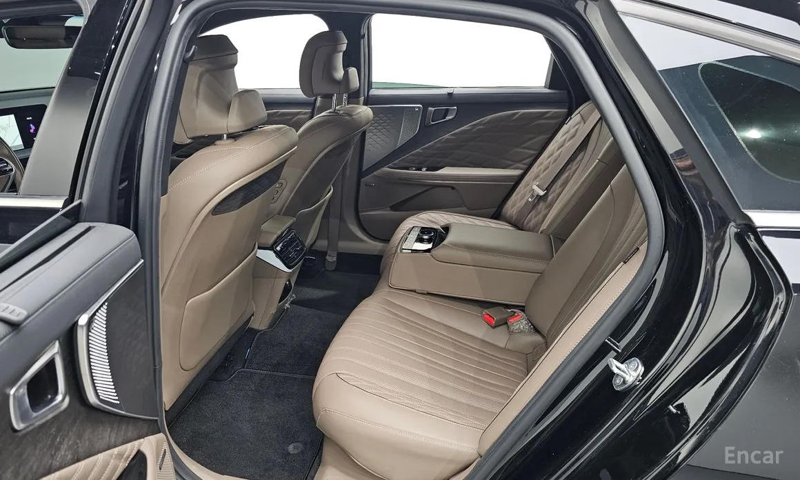 Фото 12 - Kia K8