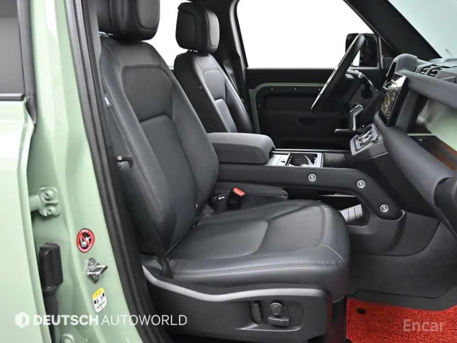 Фото 10 - Land Rover Defender