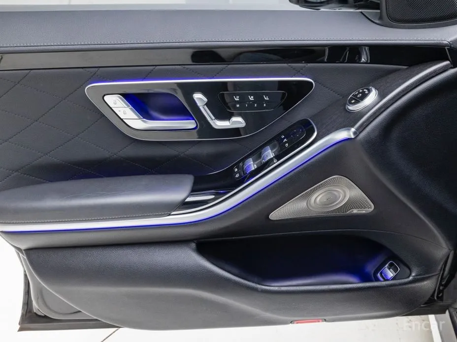 Фото 10 - Mercedes-Benz S-Class