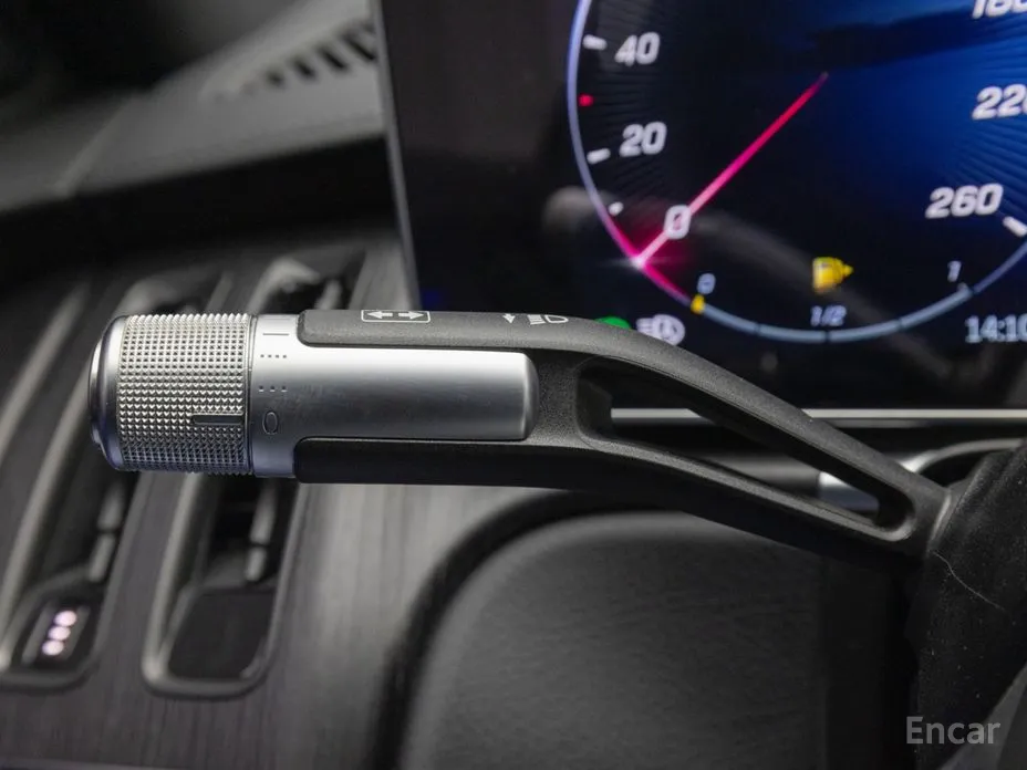 Фото 13 - Mercedes-Benz S-Class