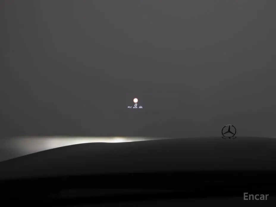 Фото 18 - Mercedes-Benz S-Class