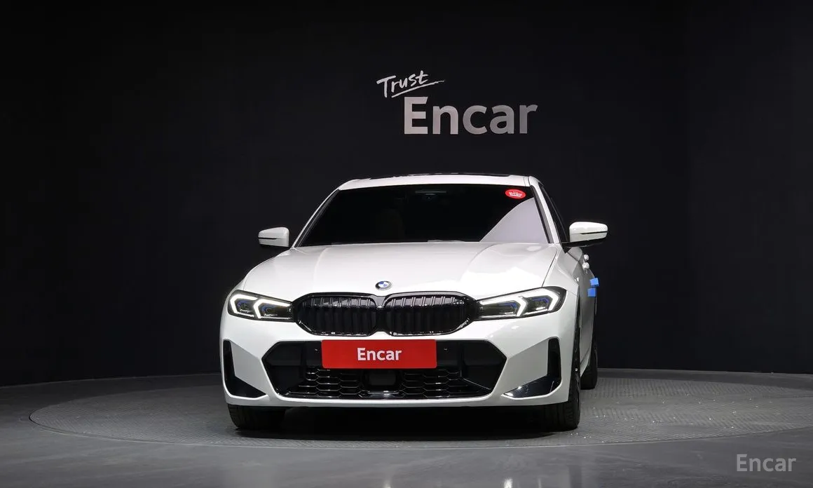 Photo 3 - BMW 3 Series