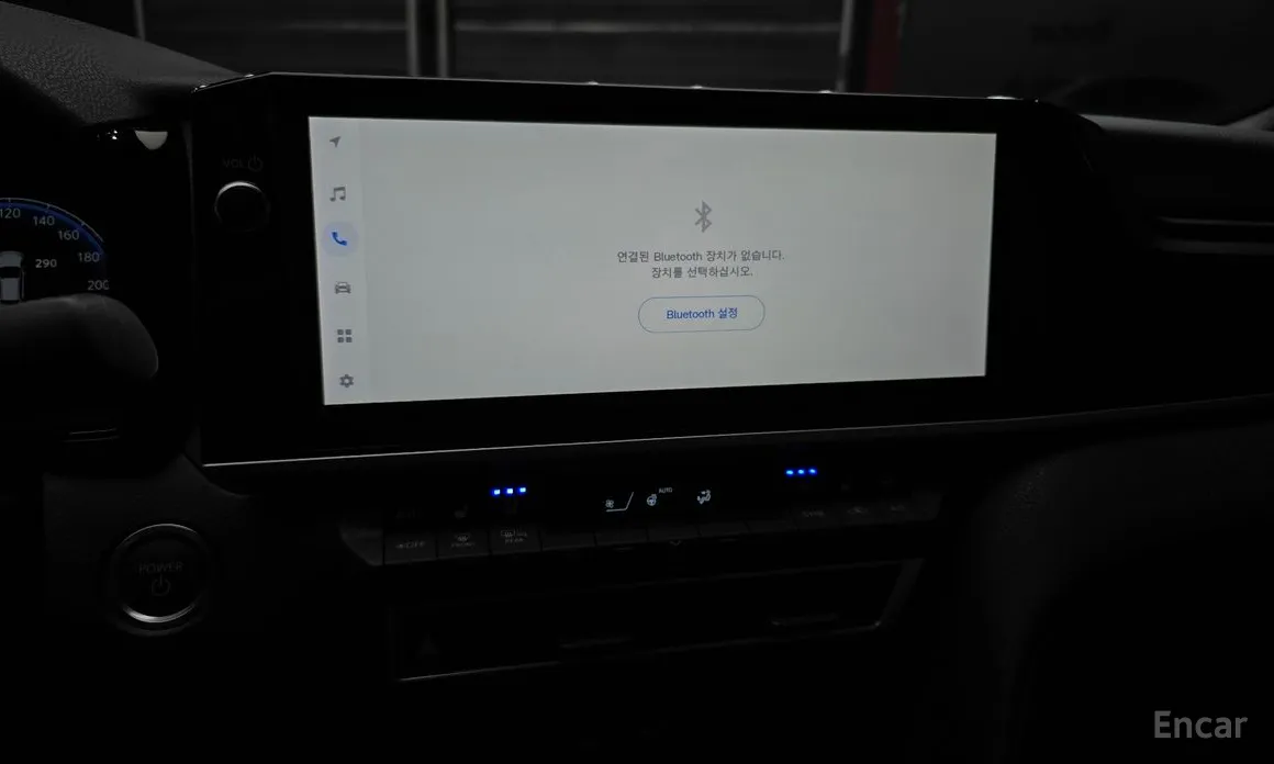 Фото 16 - Toyota Camry