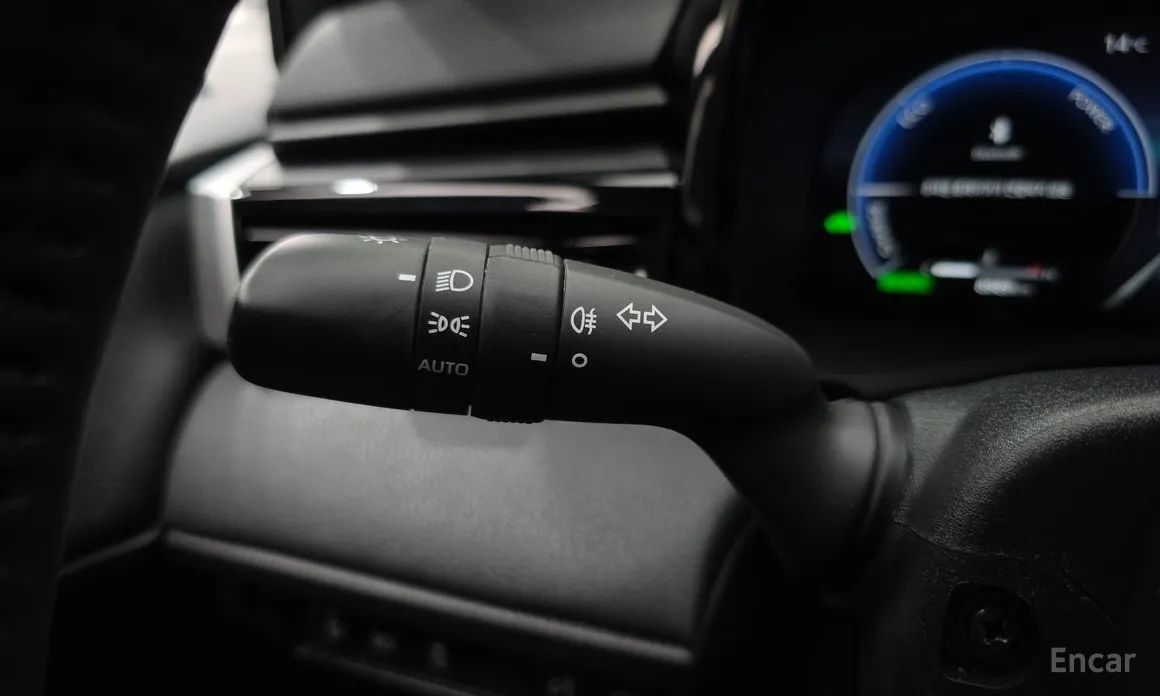 Фото 18 - Toyota Camry