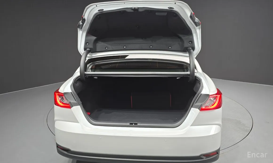 Фото 20 - Toyota Camry