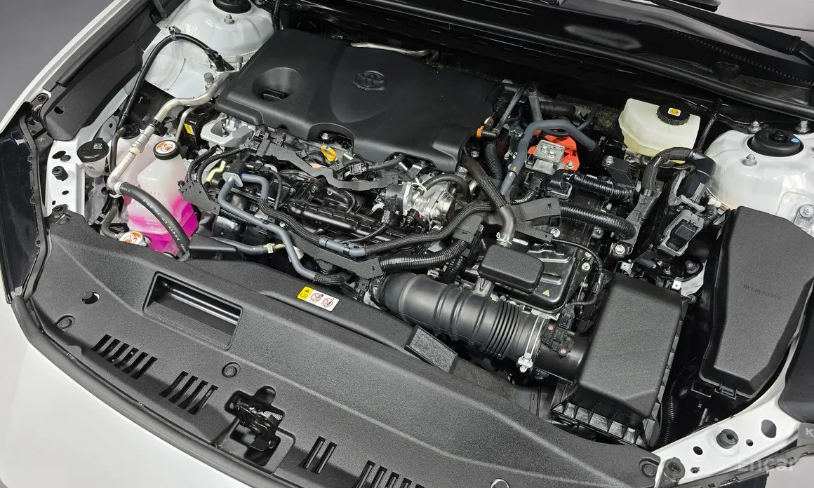 Фото 6 - Toyota Camry