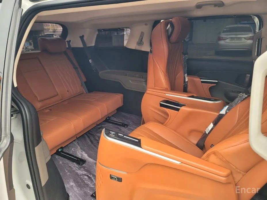 Фото 16 - Kia Carnival