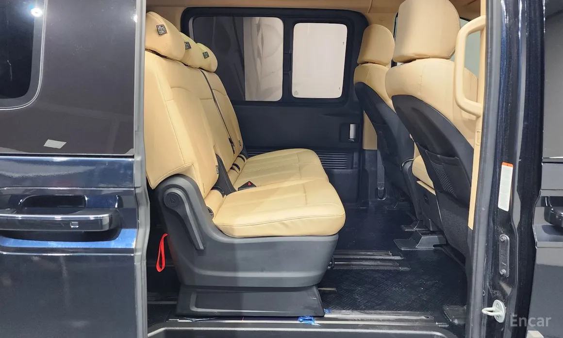 Фото 12 - Hyundai Staria