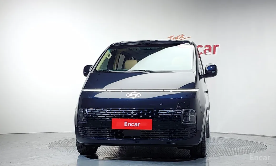 Фото 3 - Hyundai Staria