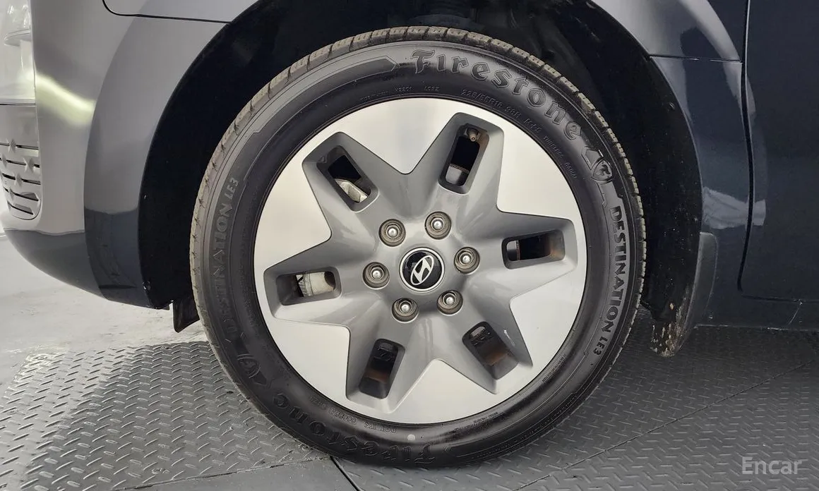 Фото 5 - Hyundai Staria