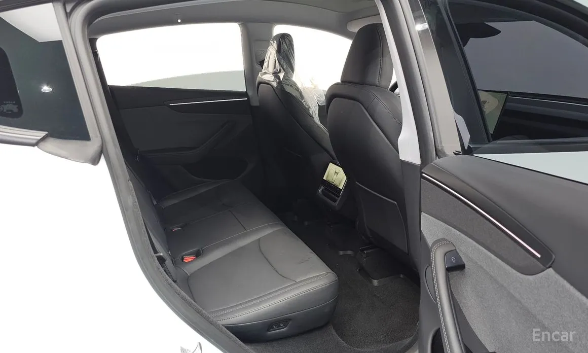 Фото 12 - Tesla Model Y