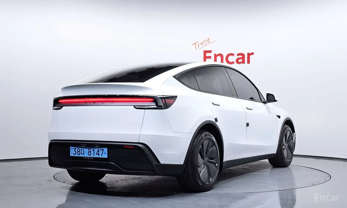 Фото 2 - Tesla Model Y