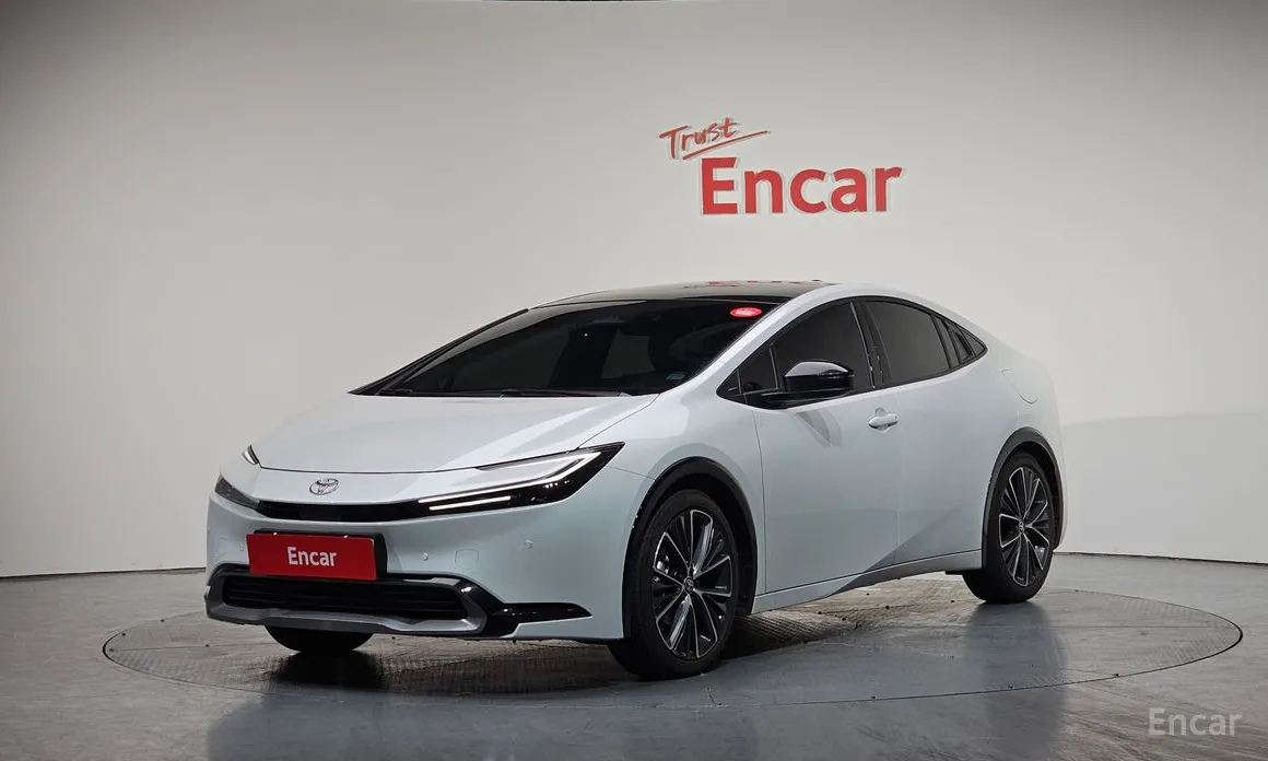 Фото 1 - Toyota Prius