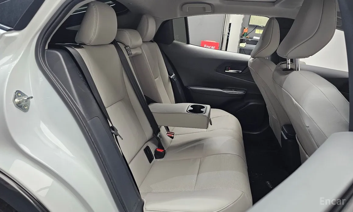 Фото 12 - Toyota Prius