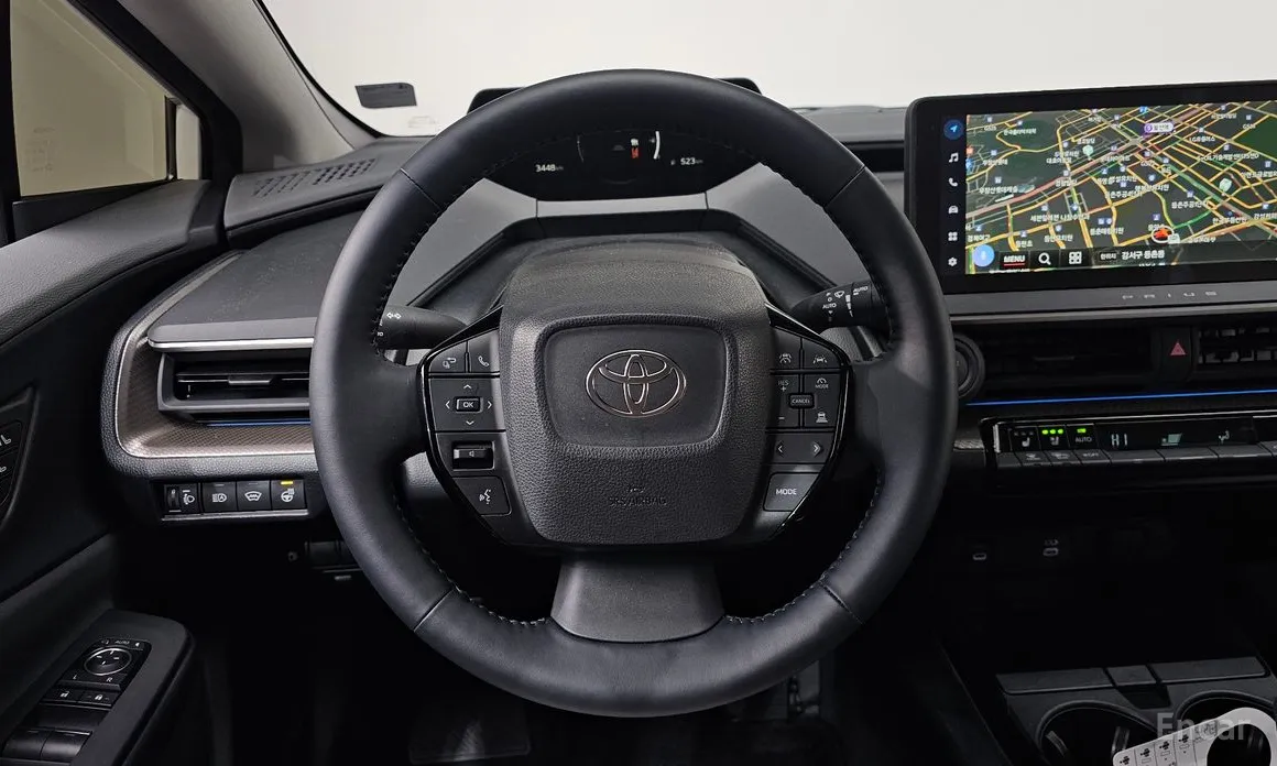 Фото 13 - Toyota Prius