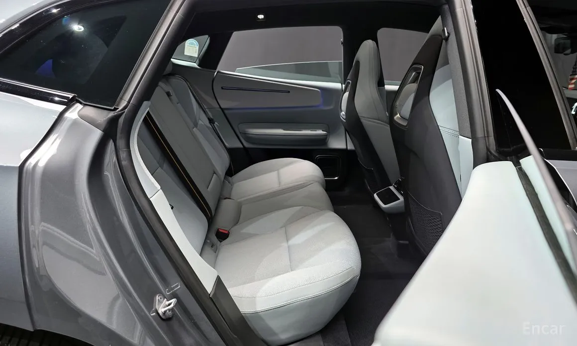 Фото 12 - Polestar 4