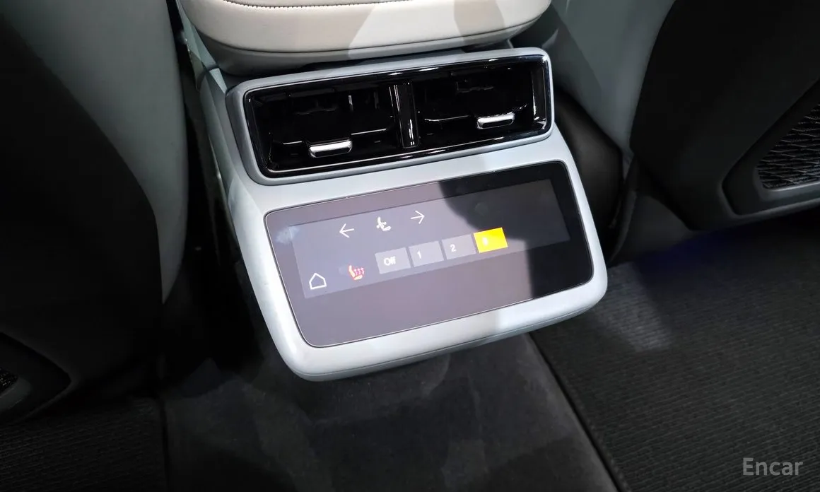 Фото 19 - Polestar 4