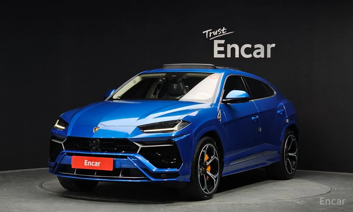 Фото 1 - Lamborghini Urus