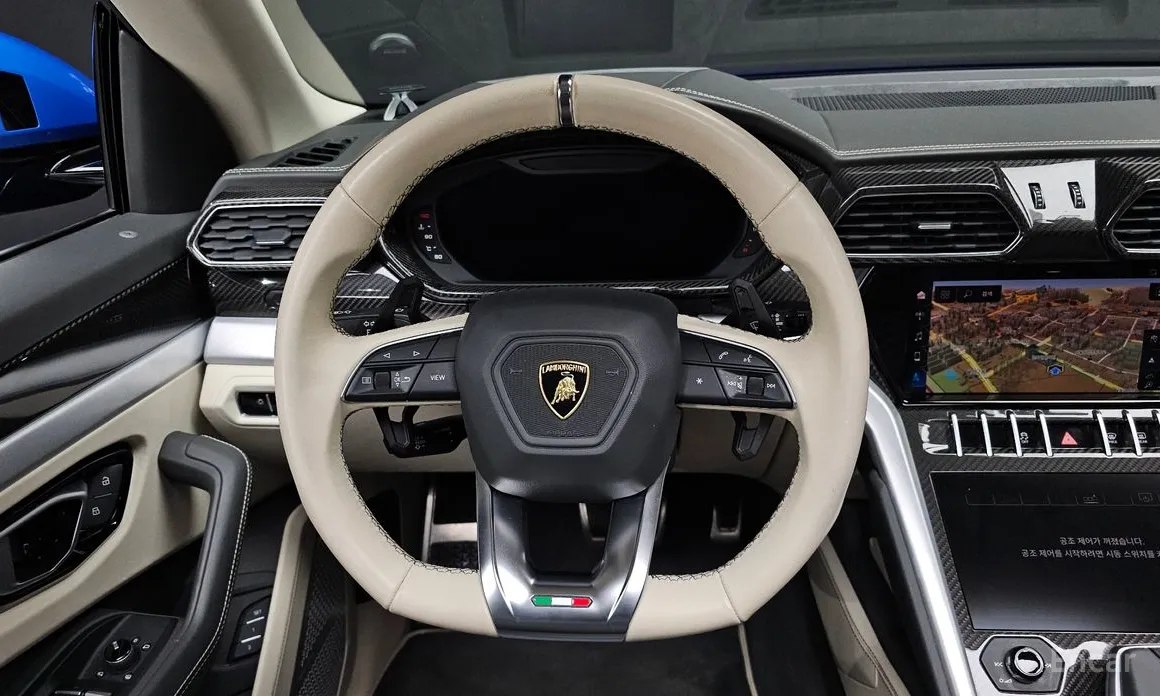 Фото 13 - Lamborghini Urus